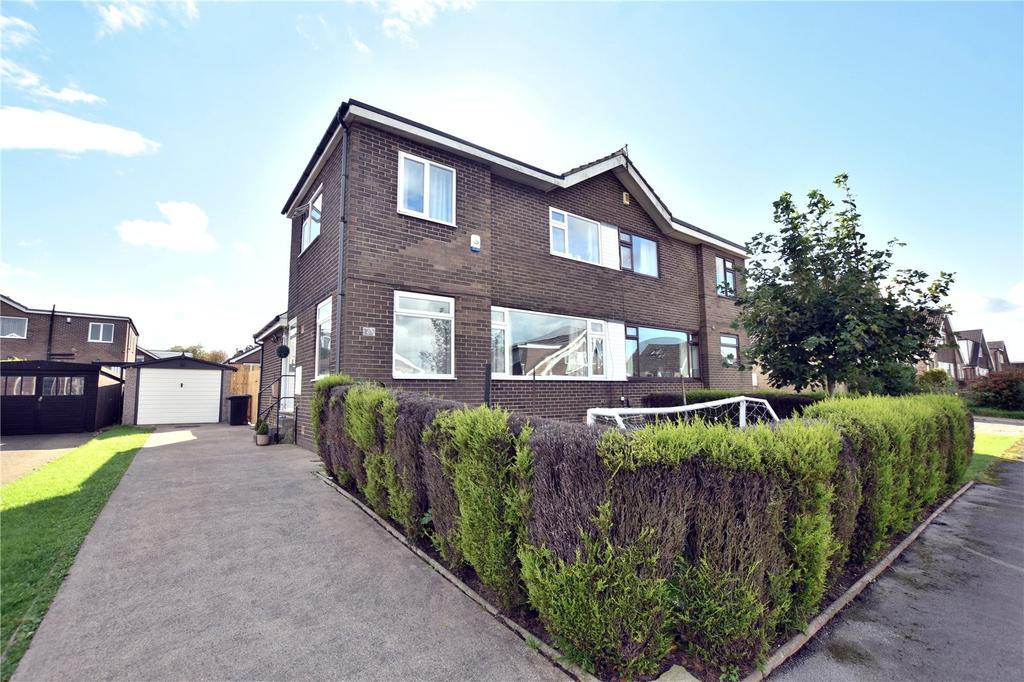 Moorside Avenue, Drighlington, Bradford, West Yorkshire 4 bed semidetached house £249,995