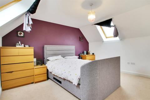 18 Chartwell Lane, Longfield, DA3 7AY