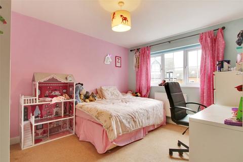 18 Chartwell Lane, Longfield, DA3 7AY