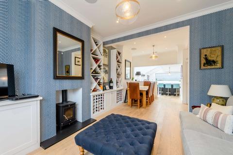 24 Burnthwaite Road, London, SW6 5BE
