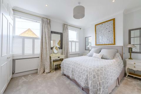 24 Burnthwaite Road, London, SW6 5BE
