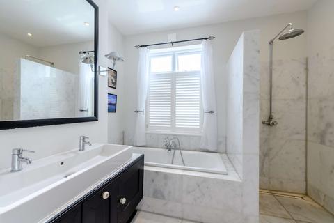24 Burnthwaite Road, London, SW6 5BE