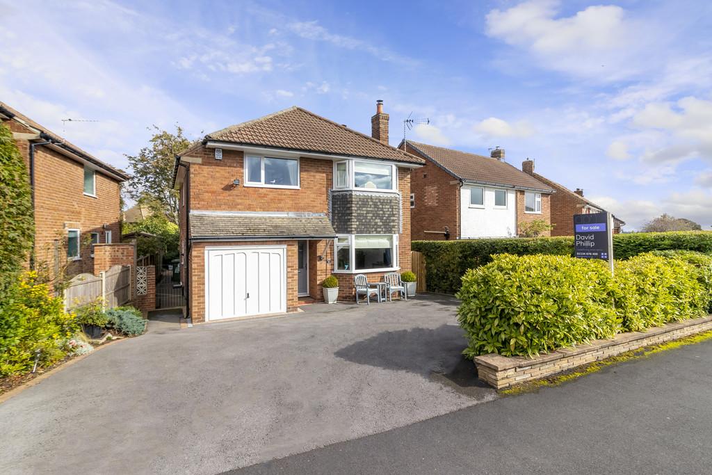 Long Meadow, Bramhope 4 bed detached house £495,000