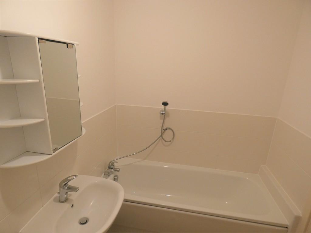 Bathroom2