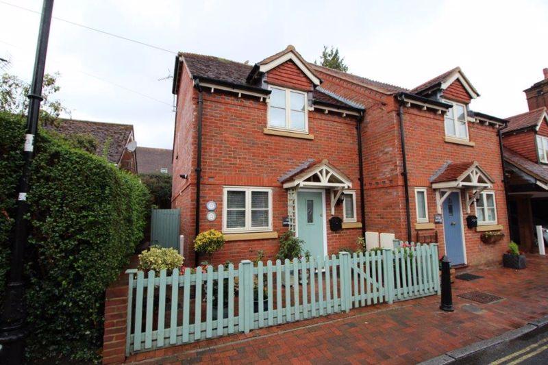 Church Lane, Botley, Southampton 2 bed semidetached house £375,000