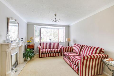 38 Audley Drive, Warlingham, CR6 9AH