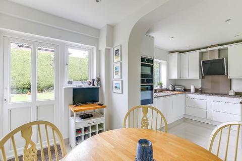 38 Audley Drive, Warlingham, CR6 9AH