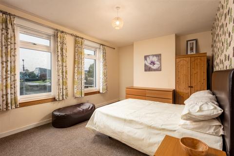 74 Carnock Road, Glasgow, G53 5JW