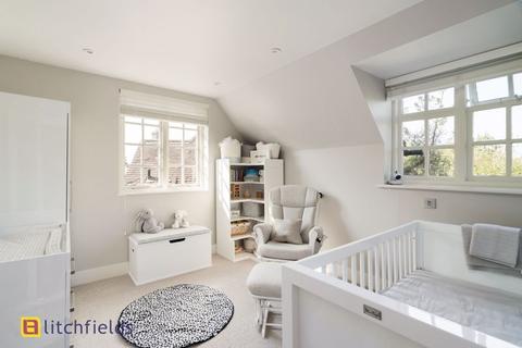 47 Willifield Way, London, NW11 7XU