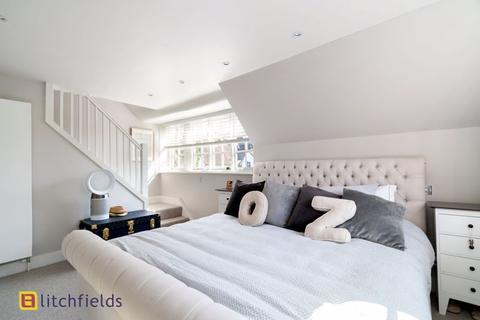 47 Willifield Way, London, NW11 7XU