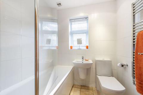Scots Holme Cavendish Road, Markyate, St Albans, AL3 8PX