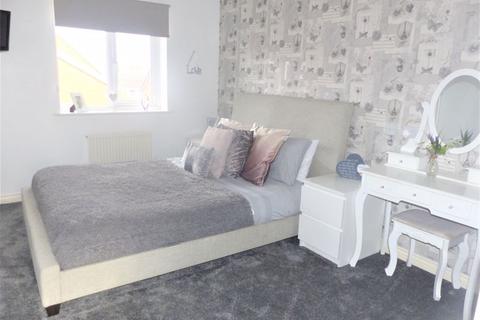 42 Bell Lane, Bloxwich, Walsall, WS3 2JW