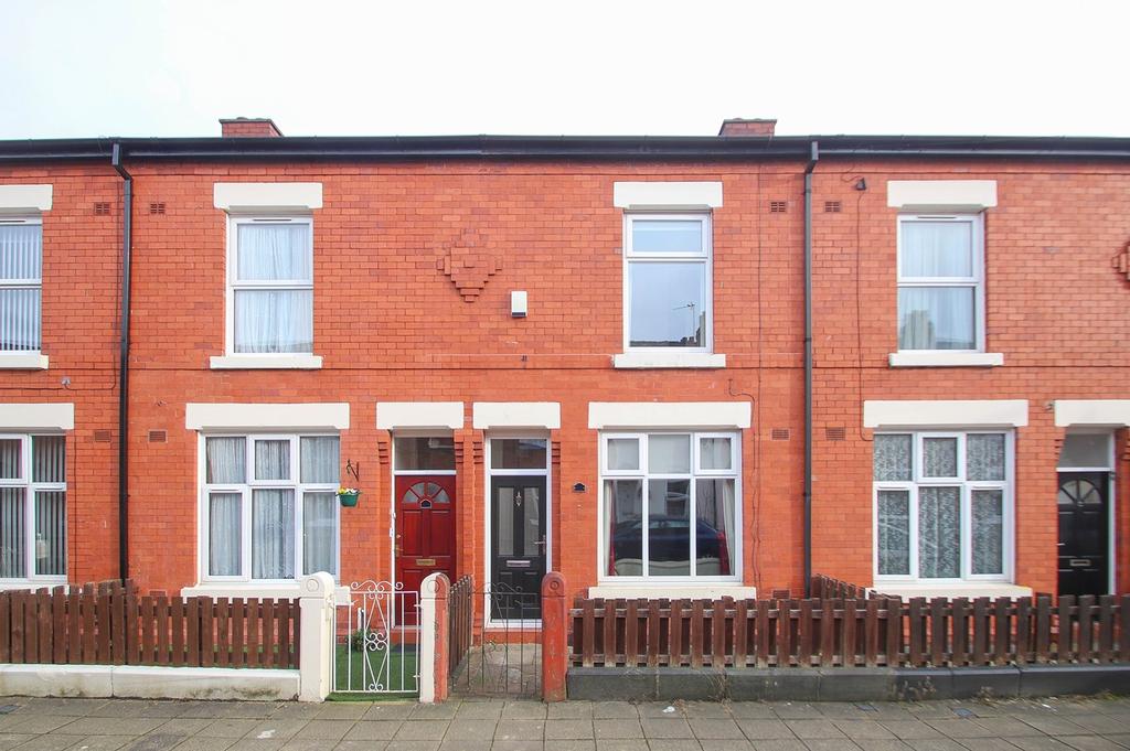 Poplar Grove, Urmston, Manchester, M41 2 bed terraced house £210,000