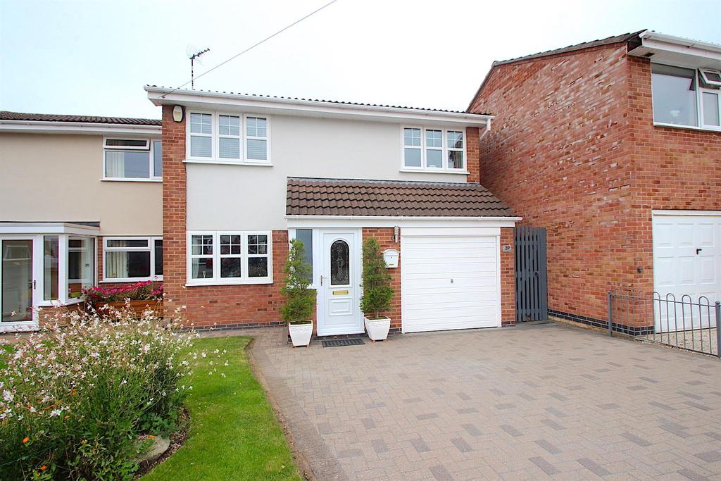 Roundhill Close, Syston 3 bed semidetached house £285,000