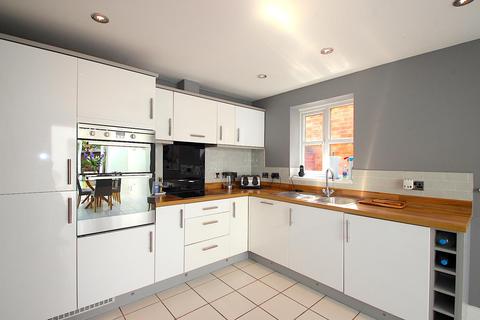 8 Auster Crescent, Rearsby, Leicester, LE7 4UE