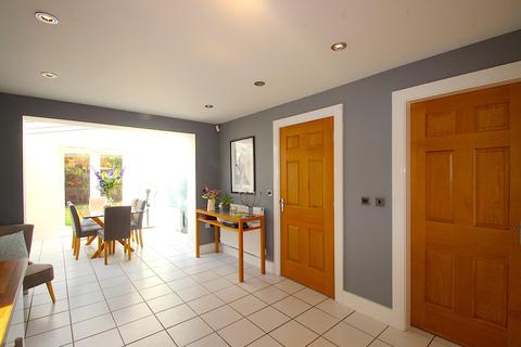 8 Auster Crescent, Rearsby, Leicester, LE7 4UE
