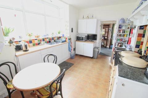 103 Cliff Road, Hornsea, HU18 1JB
