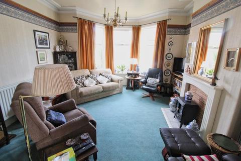 103 Cliff Road, Hornsea, HU18 1JB