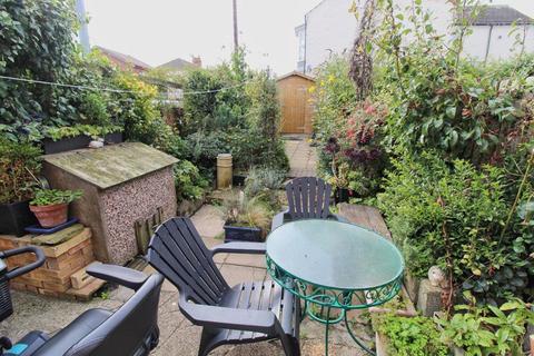 103 Cliff Road, Hornsea, HU18 1JB