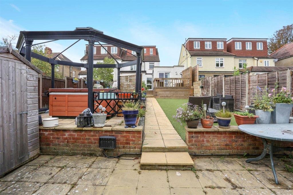 450131194 - 23 Dalmeny Road, Carshalton SM5 4 PW -