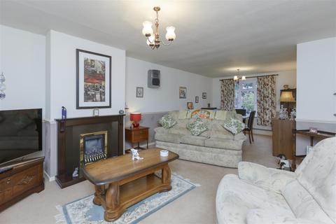13 Audley End, Leicester, LE3 1GA