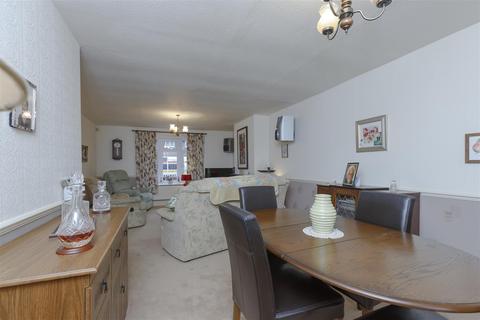 13 Audley End, Leicester, LE3 1GA