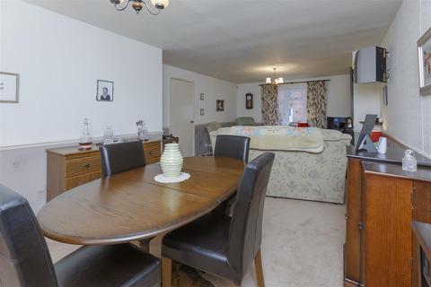 13 Audley End, Leicester, LE3 1GA