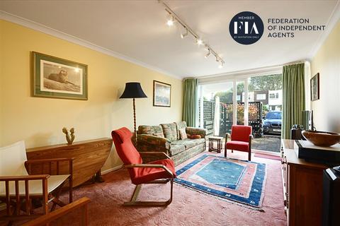 20, Otho Court Augustus Close, Brentford, TW8 8PX