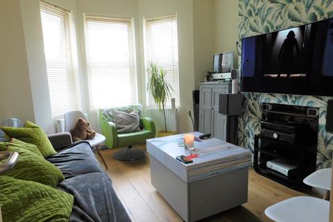 3a Shirley Gardens, London, W7 3PT