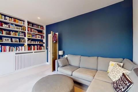 107 Twilley Street, London, SW18 4NW