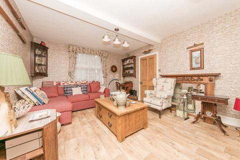 8 Bocking End, Braintree, CM7 9AA