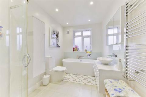 16 Salisbury Road, Banstead, SM7 2DR