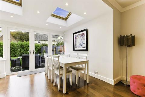 16 Salisbury Road, Banstead, SM7 2DR