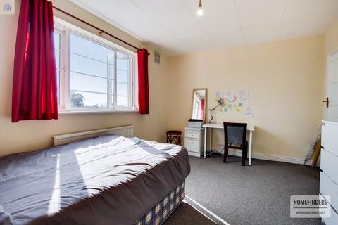 2 bedroom apartment for sale, Fairlop Road, Leytonstone, E11