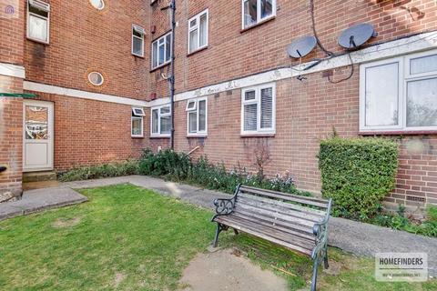 2 bedroom apartment for sale, Fairlop Road, Leytonstone, E11