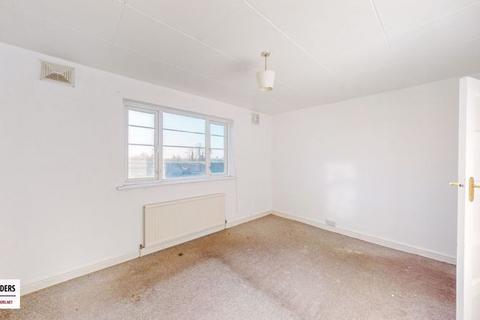 2 bedroom apartment for sale, Fairlop Road, Leytonstone, E11