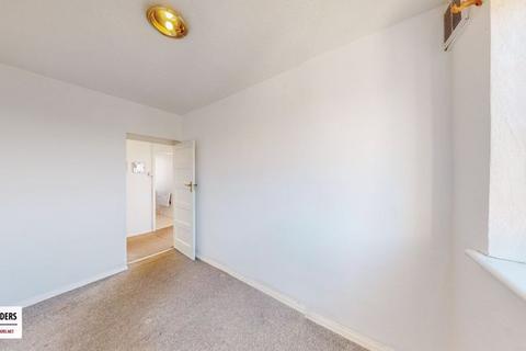 2 bedroom apartment for sale, Fairlop Road, Leytonstone, E11