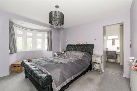 80 Waverley Road, Epsom, KT17 2LS