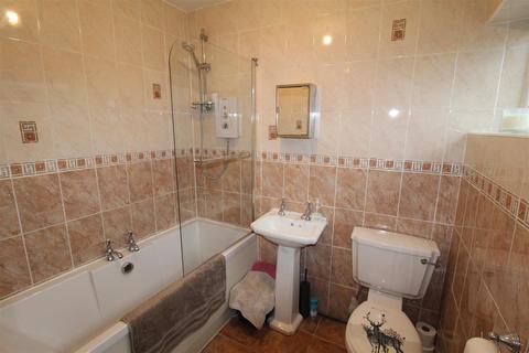 3 Fir Tree Crescent, Ince, Wigan, WN3 4UH