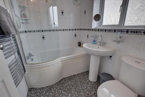 4 Douglas Road, Briercliffe, Burnley, BB10 2JQ