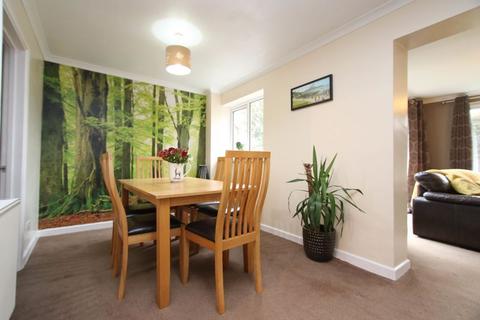 16 Chard Road, Clevedon, BS21 6LW