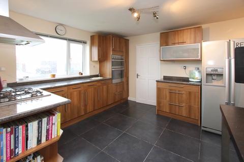 16 Chard Road, Clevedon, BS21 6LW