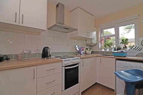 23 Abbots Rise, Redhill, RH1 1LL