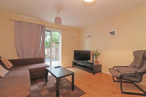 23 Abbots Rise, Redhill, RH1 1LL