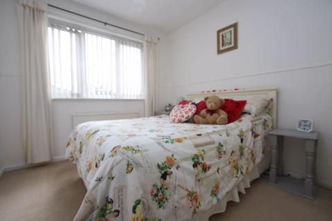 25 Bryant Gardens, Clevedon, BS21 5HE