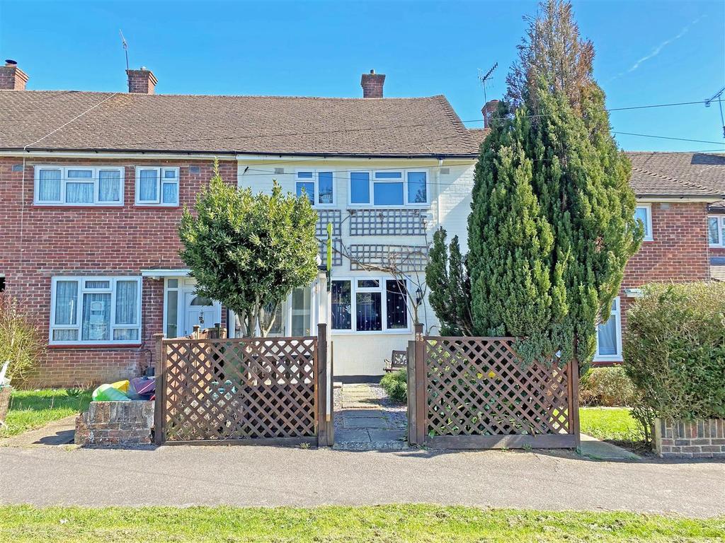 Merstham House Mansfield Drive, Merstham 3 bed terraced house - £350,000