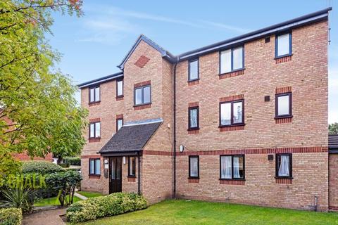 3 Latimer Drive, Hornchurch, RM12 6TN