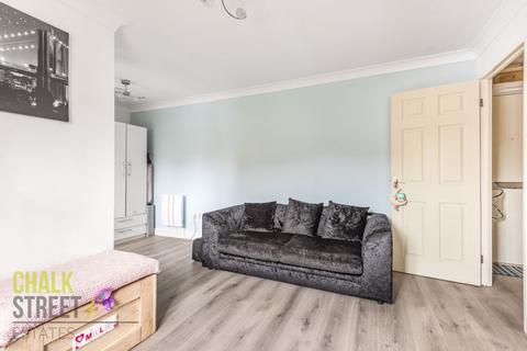 3 Latimer Drive, Hornchurch, RM12 6TN
