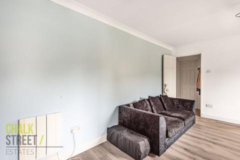 3 Latimer Drive, Hornchurch, RM12 6TN