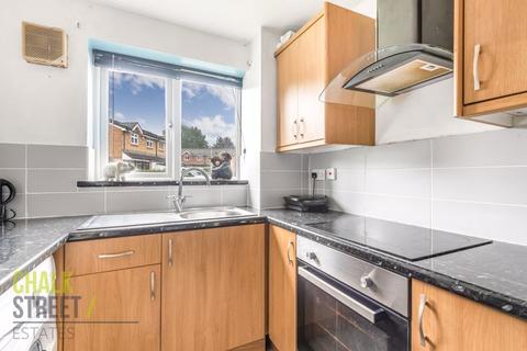 3 Latimer Drive, Hornchurch, RM12 6TN